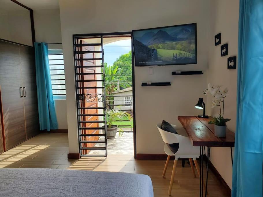 'The Solace' New Luxury Modern 1Bed 1Bath Apt. Portmore Exterior foto