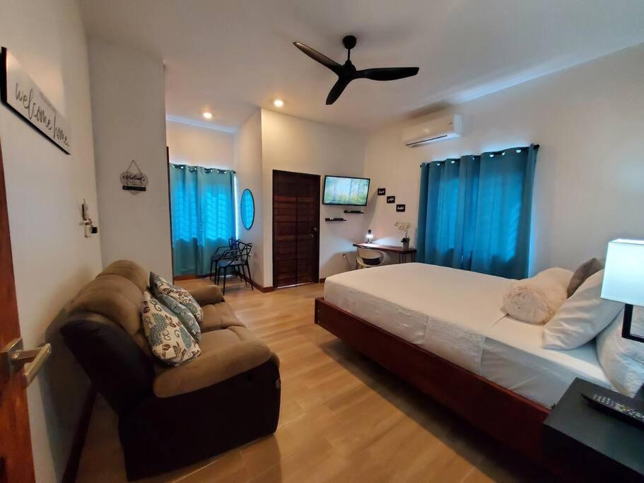 'The Solace' New Luxury Modern 1Bed 1Bath Apt. Portmore Exterior foto