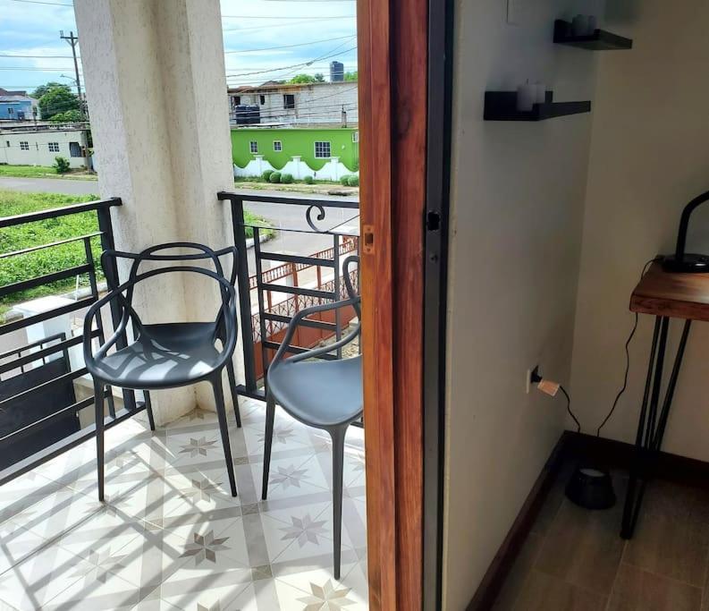 'The Solace' New Luxury Modern 1Bed 1Bath Apt. Portmore Exterior foto